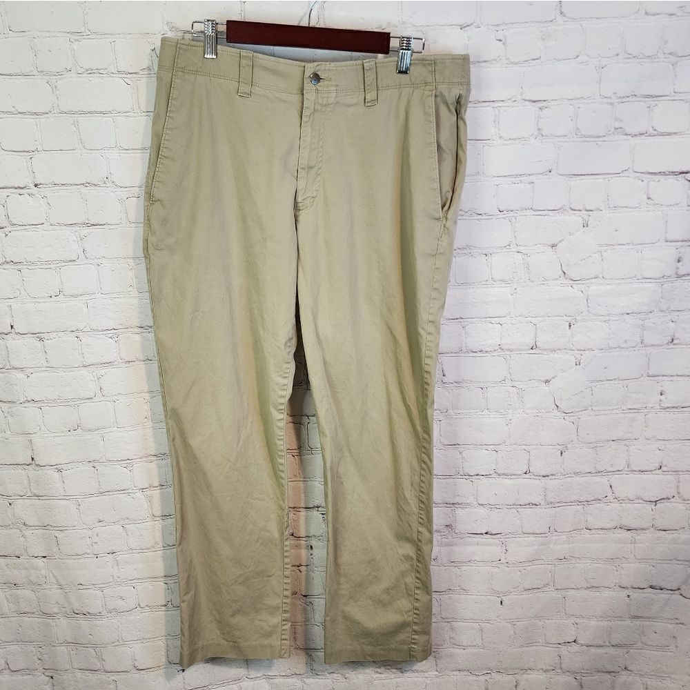 Men's Callaway khaki golf pants, size 36 X 32